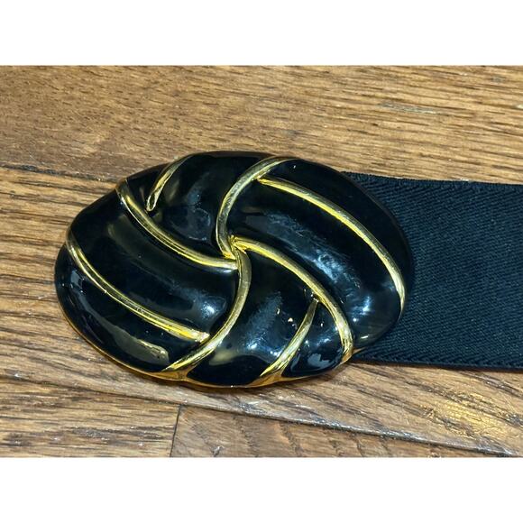 Vintage Day-Lor Belt | 1980s Stretch Cinch Belt with Swirled Black & Gold Buckle - Picture 8 of 16
